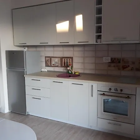 Apartament Sandy 1 *
